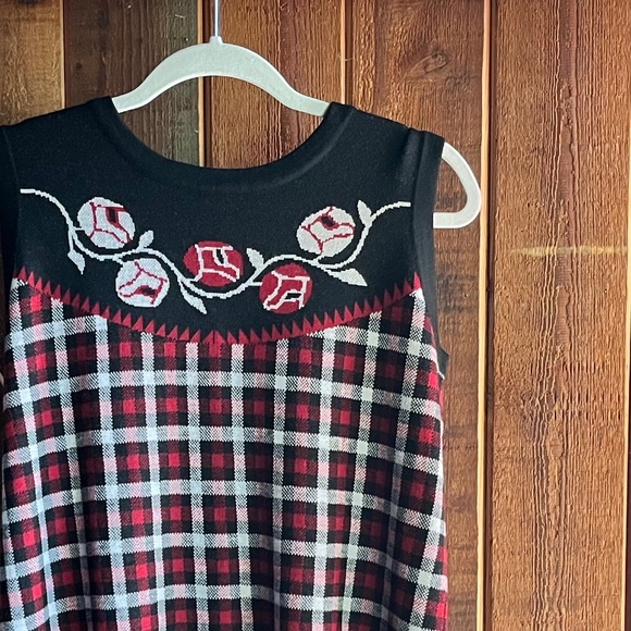 Extra Fine Merino Wool Plaid Knit Dress | Happy Sheep - Picture 3 of 5